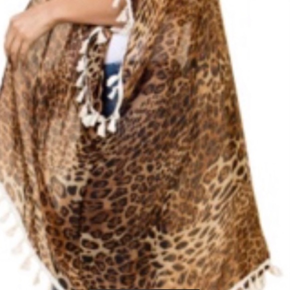 Just In Leopard Print Kimono w/cream tassels O/S - Picture 5 of 5
